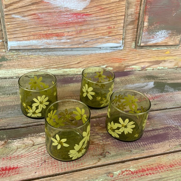 4- Vintage Floral Glasses - Picture 6 of 8